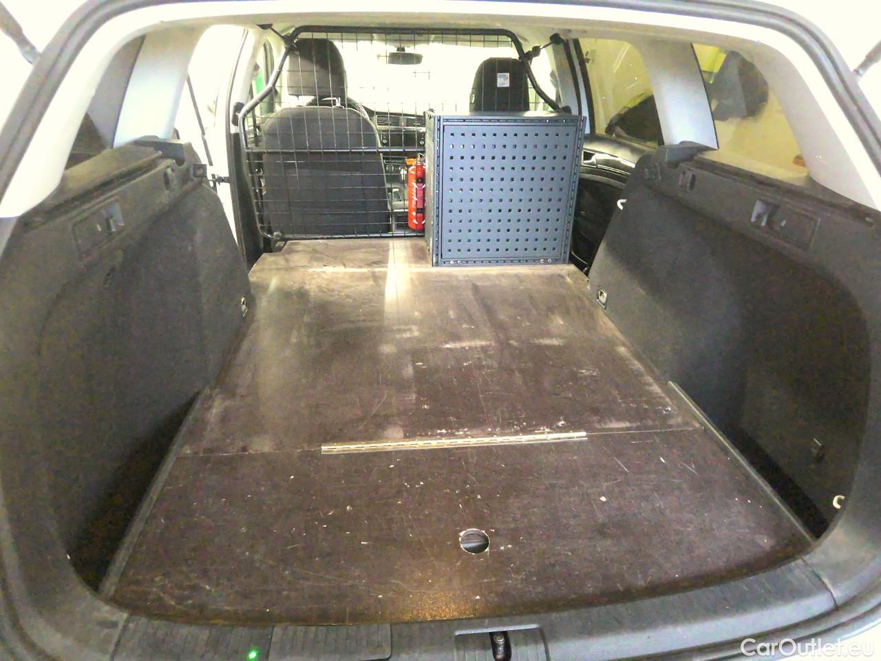  Volkswagen  Golf  Allt. TDI Ltd.Ed. 4M Aut. #3