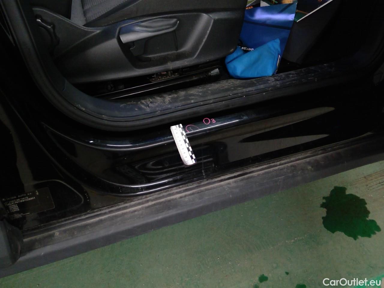  Skoda  ENYAQ  iV80 5d #19