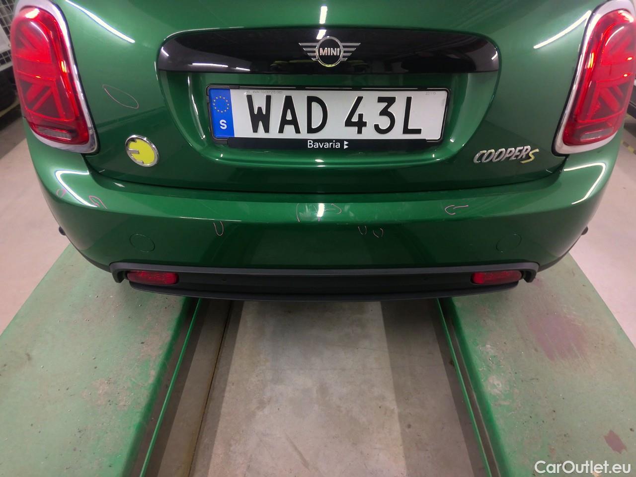  Mini  Mini John Cooper EV SE Essential 3d #24