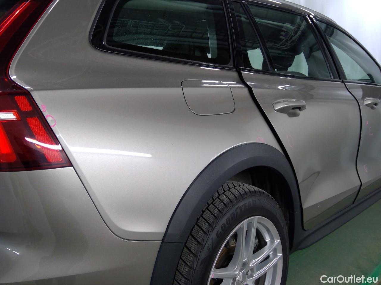  Volvo  V60  CC B4D Ad.Na.P.Ed. AWD Aut #16