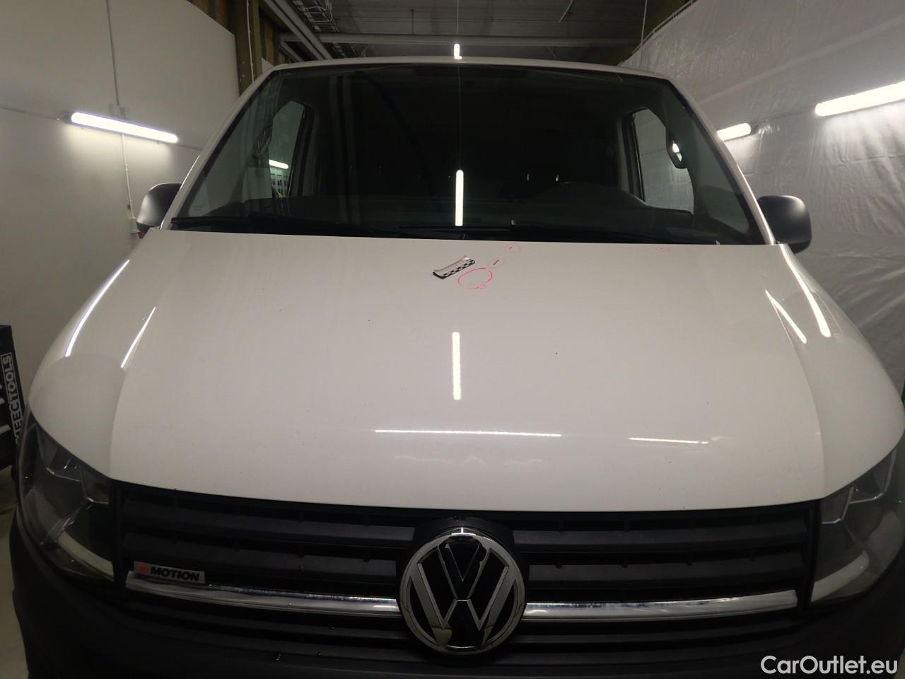  Volkswagen  Transporter T6 TDI 150 28 L2H1 A CV 4M #35
