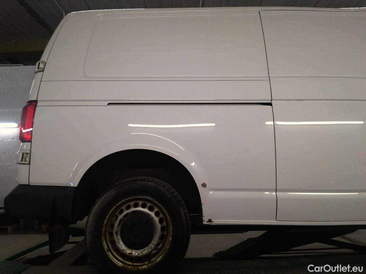  Volkswagen  Transporter T6 TDI 150 28 L2H1 A CV 4M #13