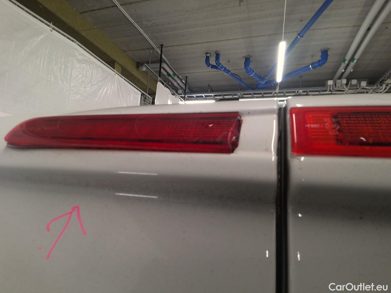  Volkswagen  Transporter T6 TDI 150 28 L2H1 A CV 4M #32