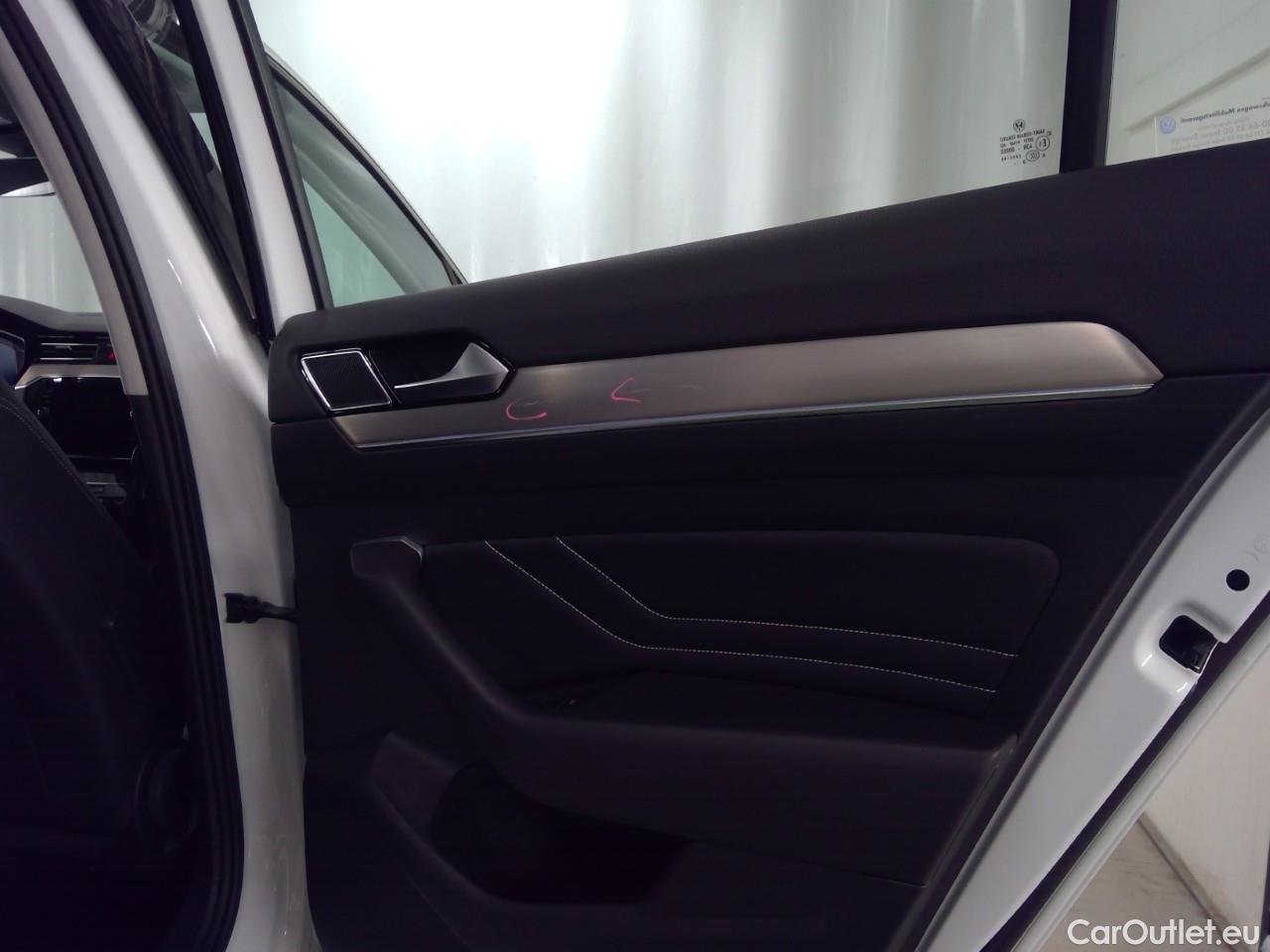  Volkswagen  Passat Pass. All TDI200 Ex Ed 4M Aut #22