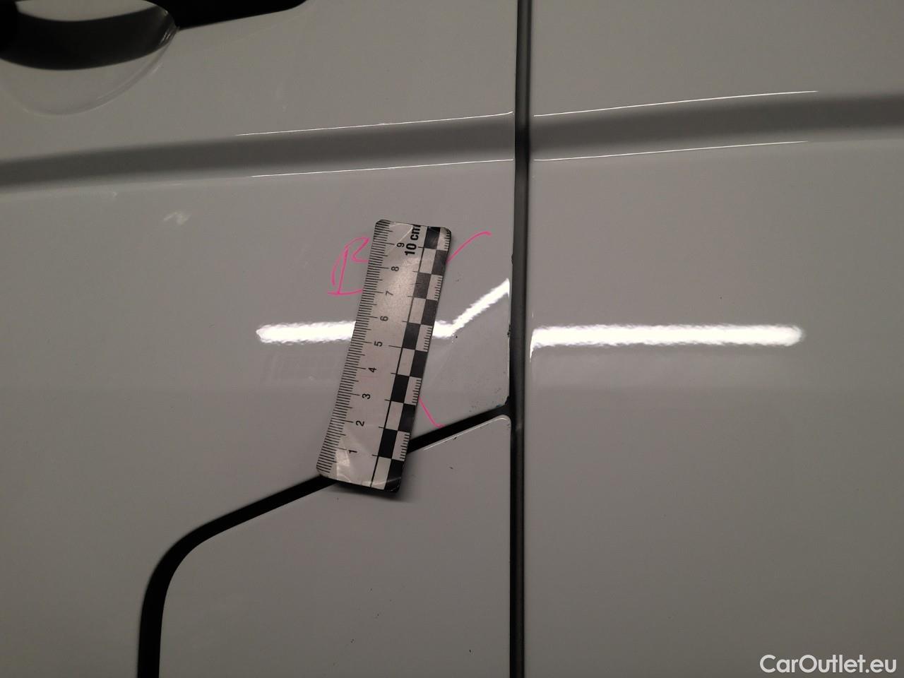  Volkswagen  Transporter T6 TDI 150 28 L2H1 A CV 4M #27