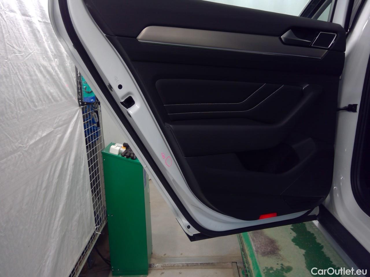  Volkswagen  Passat Pass. All TDI200 Ex Ed 4M Aut #15