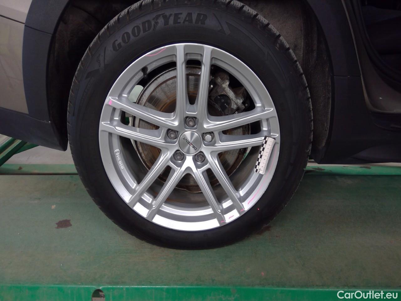  Volvo  V60  CC B4D Ad.Na.P.Ed. AWD Aut #20