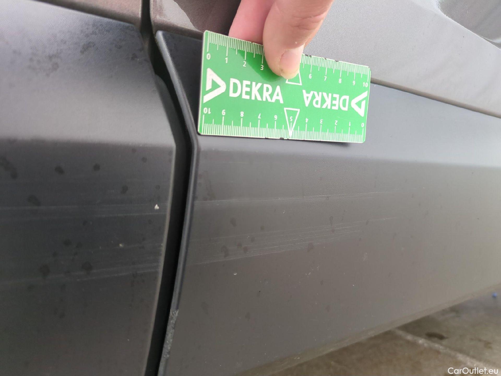  Citroen  C4  Berline Feel 1.2 PureTech 130CV BVA8 E6d #29