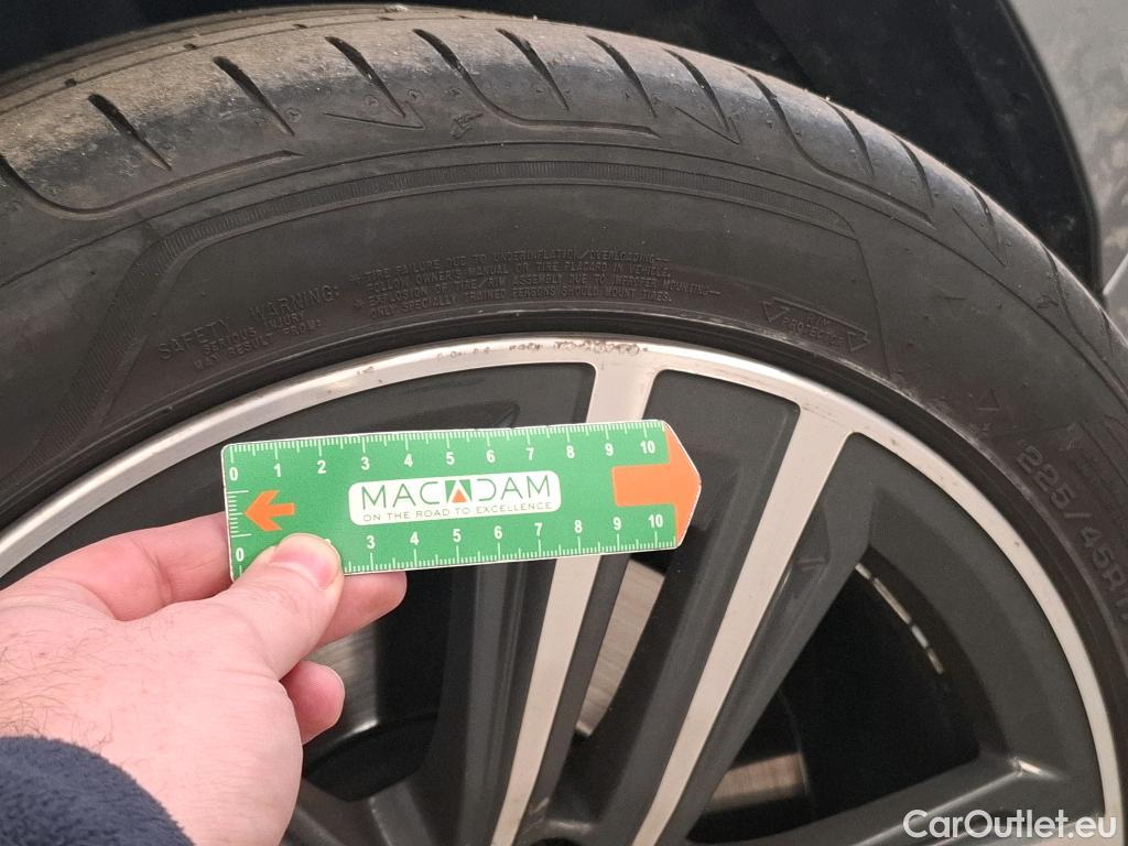  Bmw  Serie 1 BMW Série 1 / 2019 / 5P / Berline 116i DKG7 Business Design #24