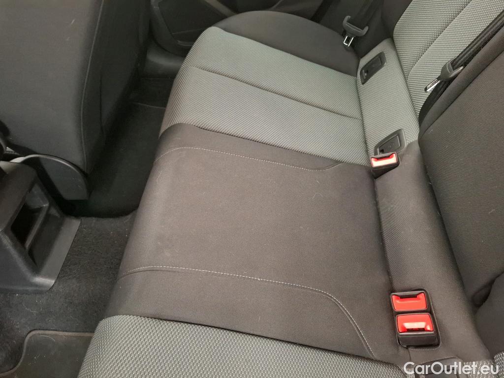  Audi  Q2 AUDI  / 2016 / 5P / SUV 30 TDI 116 S Tronic Business Line #16