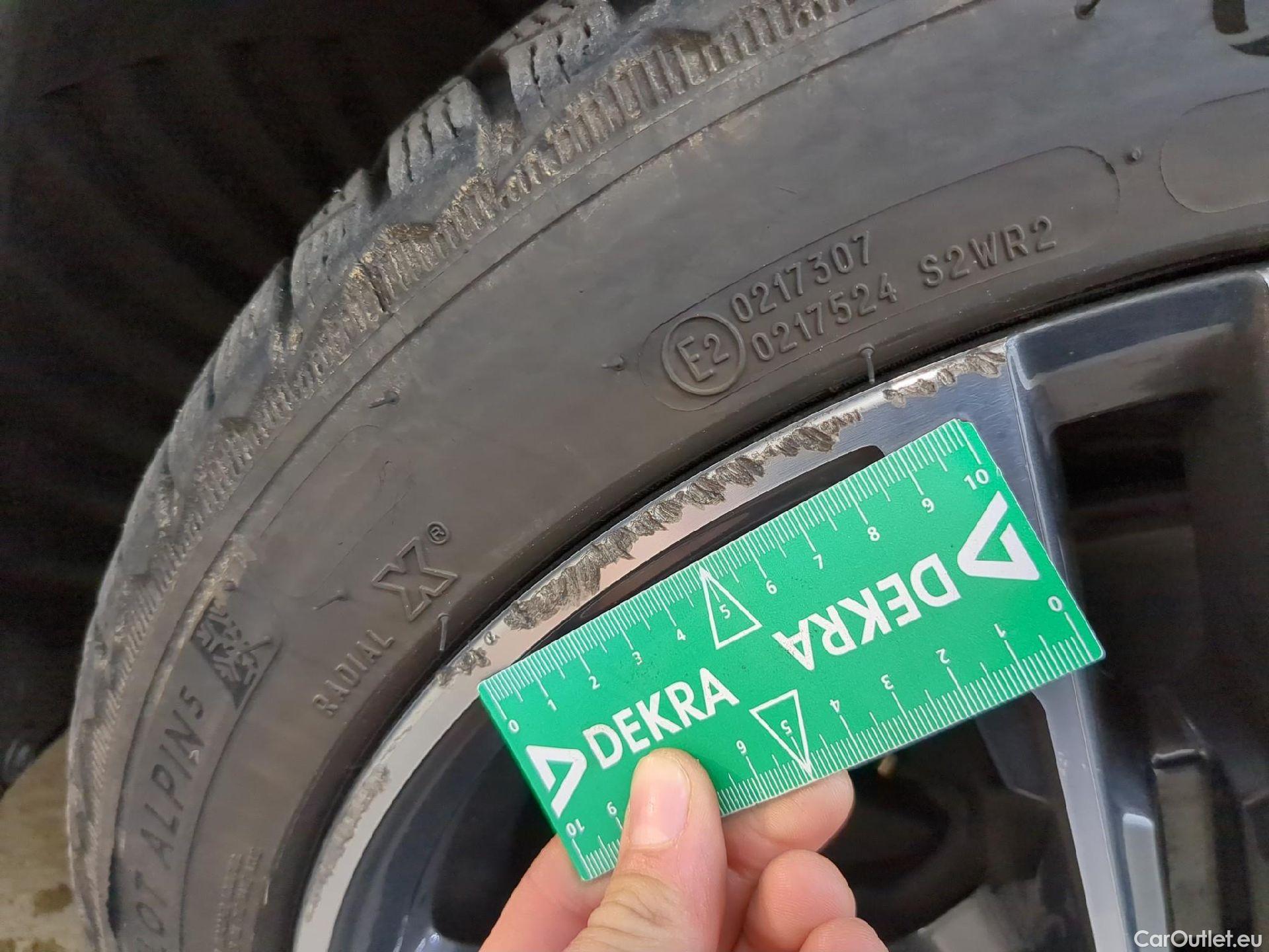  Bmw  Serie 1 Série 1 Berline 118 d M Sport 2.0 150CV BVA8 E6d #9