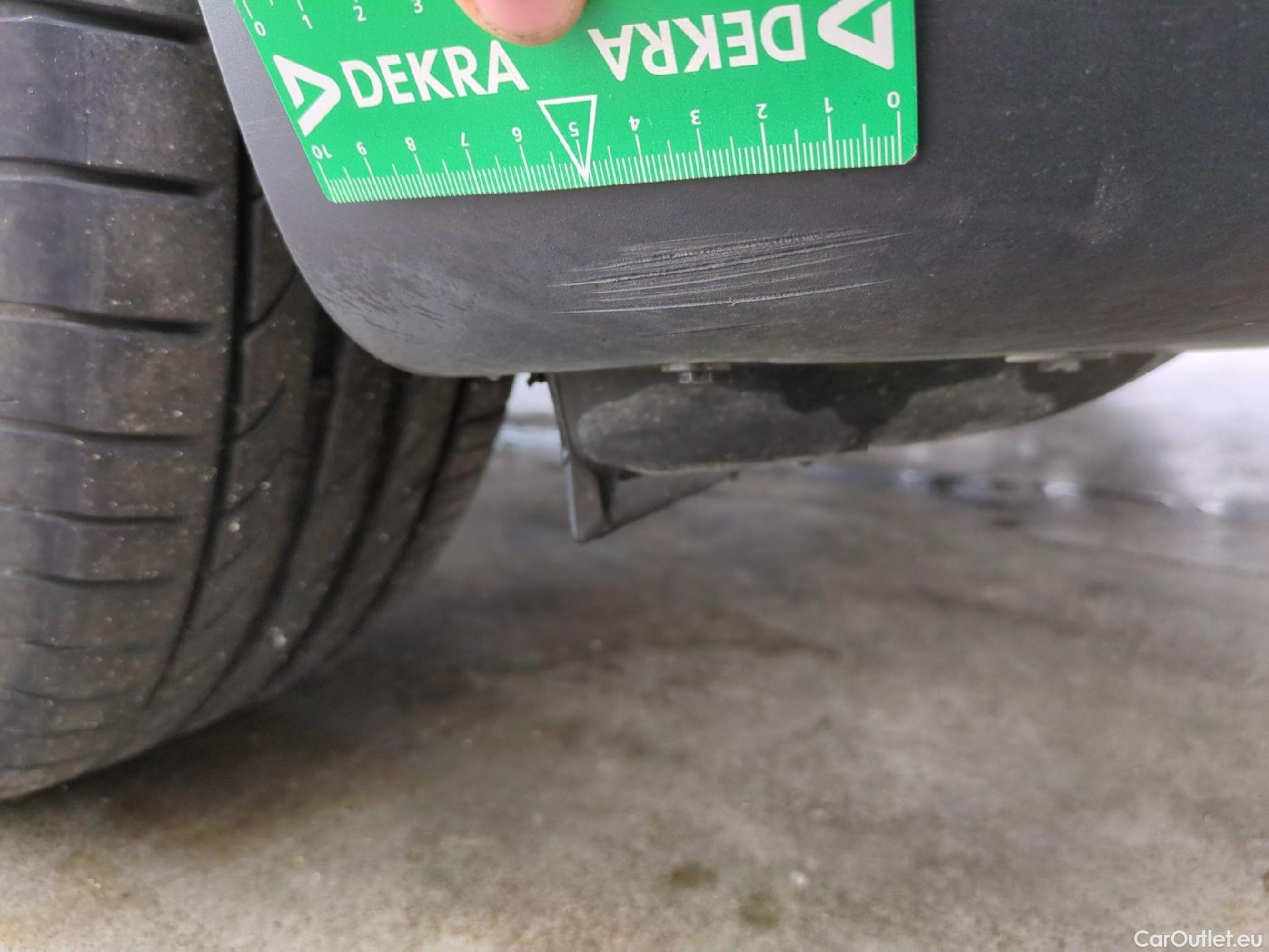  Bmw  X1 Série  sDrive16d Lounge 1.5 115CV BVA7 E6d #6