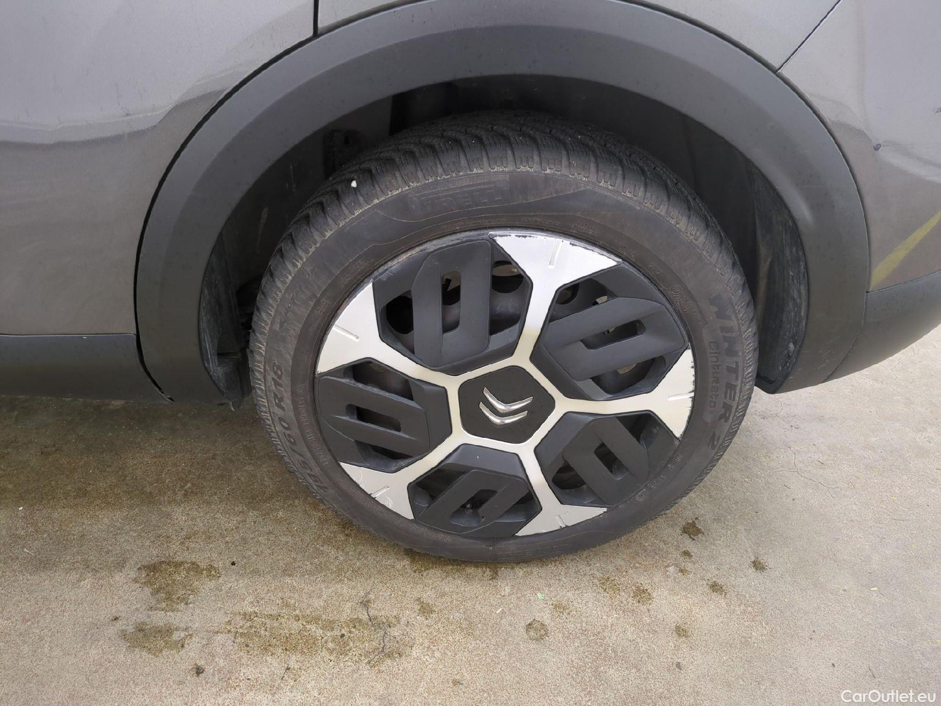  Citroen  C4  Berline Feel 1.2 PureTech 130CV BVA8 E6d #2