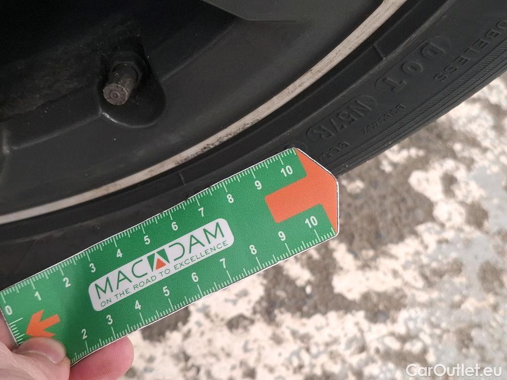  Bmw  Serie 1 BMW Série 1 / 2019 / 5P / Berline 116i DKG7 Business Design #14