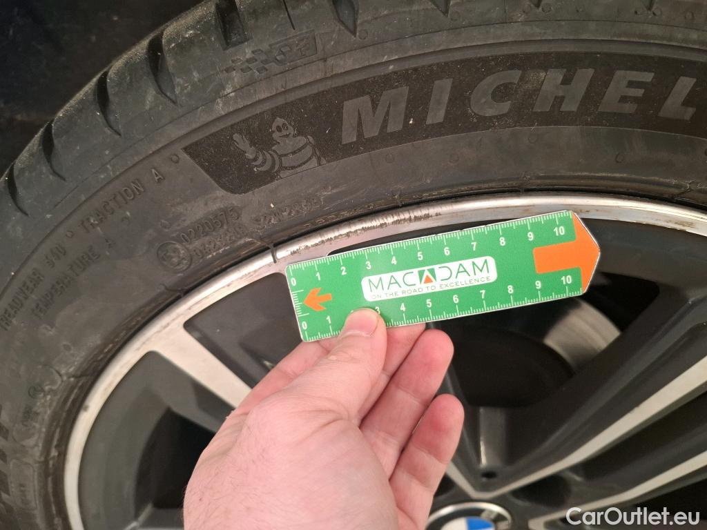  Bmw  Serie 1 BMW Série 1 / 2019 / 5P / Berline 116i DKG7 Business Design #8