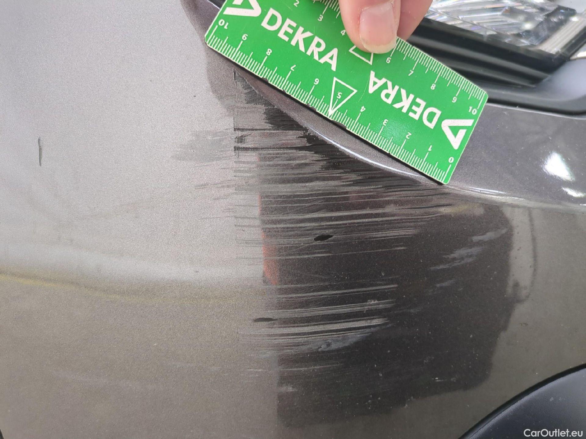  Citroen  C4  Berline Feel 1.2 PureTech 130CV BVA8 E6d #9