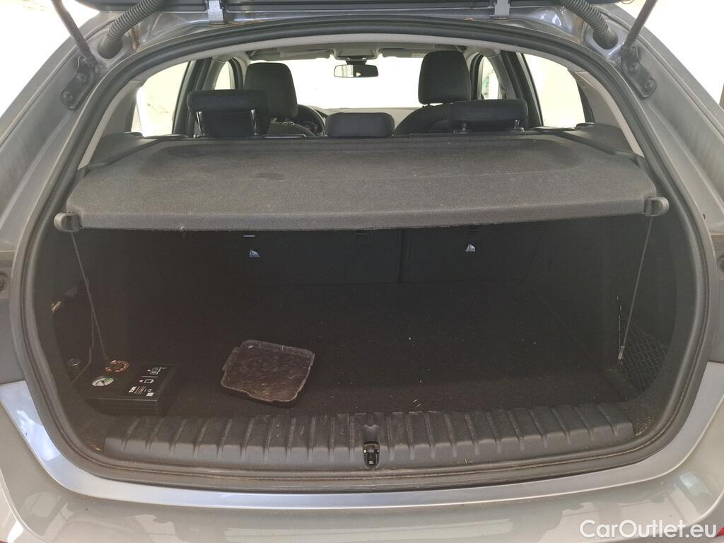  Bmw  Serie 1 BMW Série 1 / 2019 / 5P / Berline 116i DKG7 Business Design #17