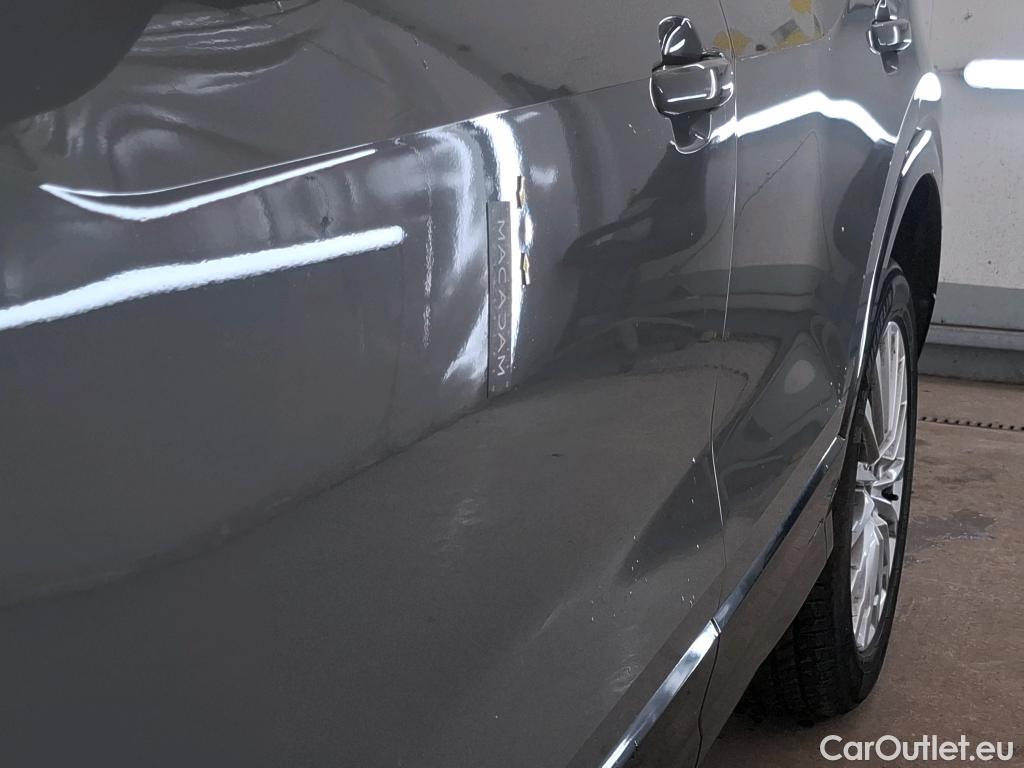  Audi  Q2 AUDI  / 2016 / 5P / SUV 30 TDI 116 S Tronic Business Line #9