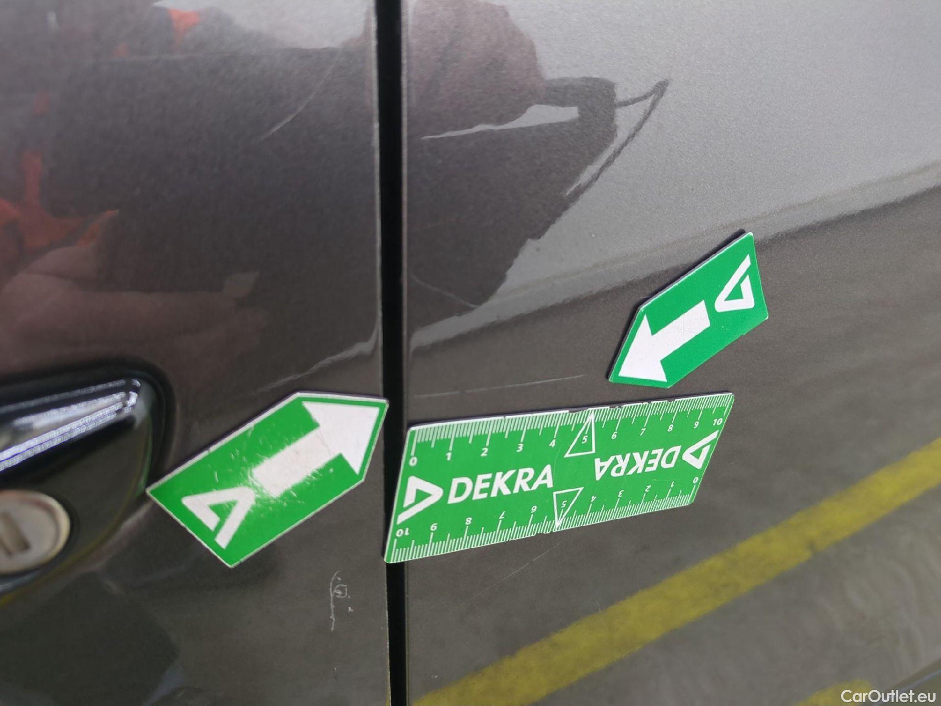  Citroen  C4  Berline Feel 1.2 PureTech 130CV BVA8 E6d #18