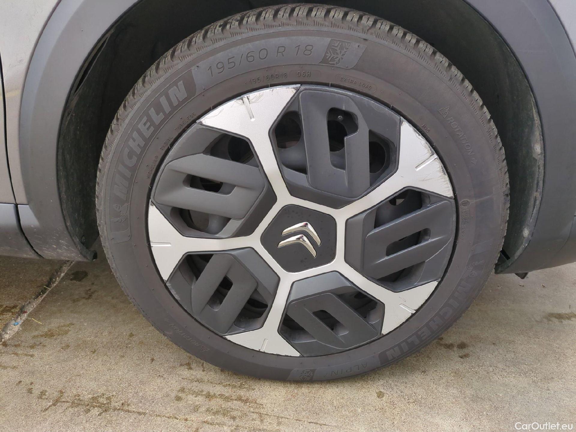  Citroen  C4  Berline Feel 1.2 PureTech 130CV BVA8 E6d #6