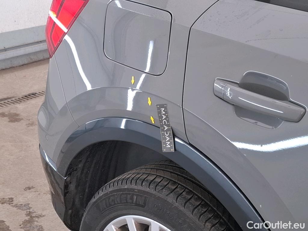  Audi  Q2 AUDI  / 2016 / 5P / SUV 30 TDI 116 S Tronic Business Line #11