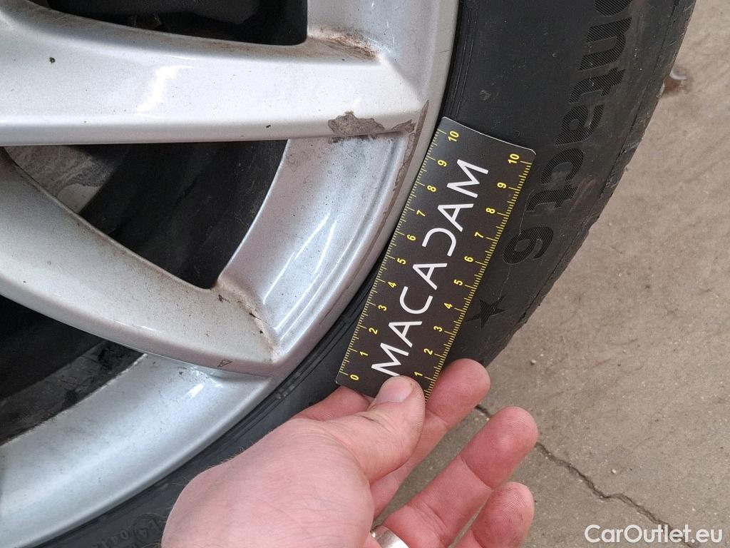  Bmw  Serie 2 Série 2 Active Tourer 216d Lounge 1.5 115CV BVM6 E6d #94