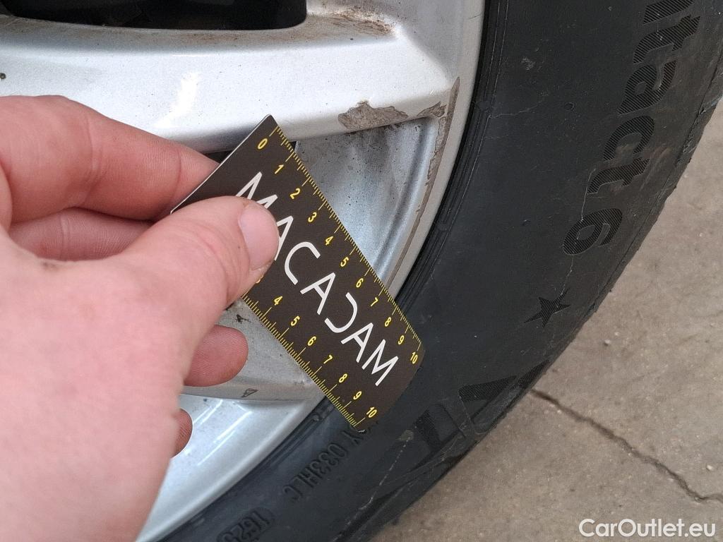  Bmw  Serie 2 Série 2 Active Tourer 216d Lounge 1.5 115CV BVM6 E6d #93