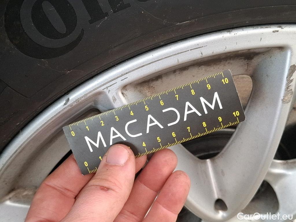  Bmw  Serie 2 Série 2 Active Tourer 216d Lounge 1.5 115CV BVM6 E6d #90