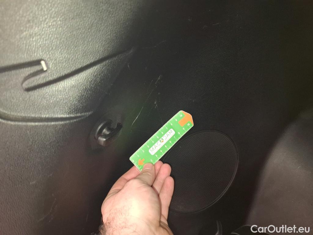  KIA  Sorento KIA  / 2020 / 5P / SUV 1.6 T-GDI PHEV 4WD PREMIUM AUTO 5-SEATS #20