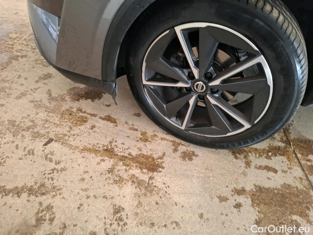  Nissan  Qashqai NISSAN  / 2021 / 5P / Crossover 1.3 MHEV 158ch Xtronic N-Style(SP) #4