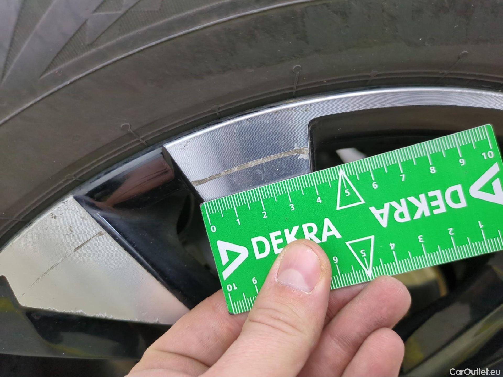  Peugeot  2008  Allure Business 1.5 HDi 130CV BVA8 E6d #35