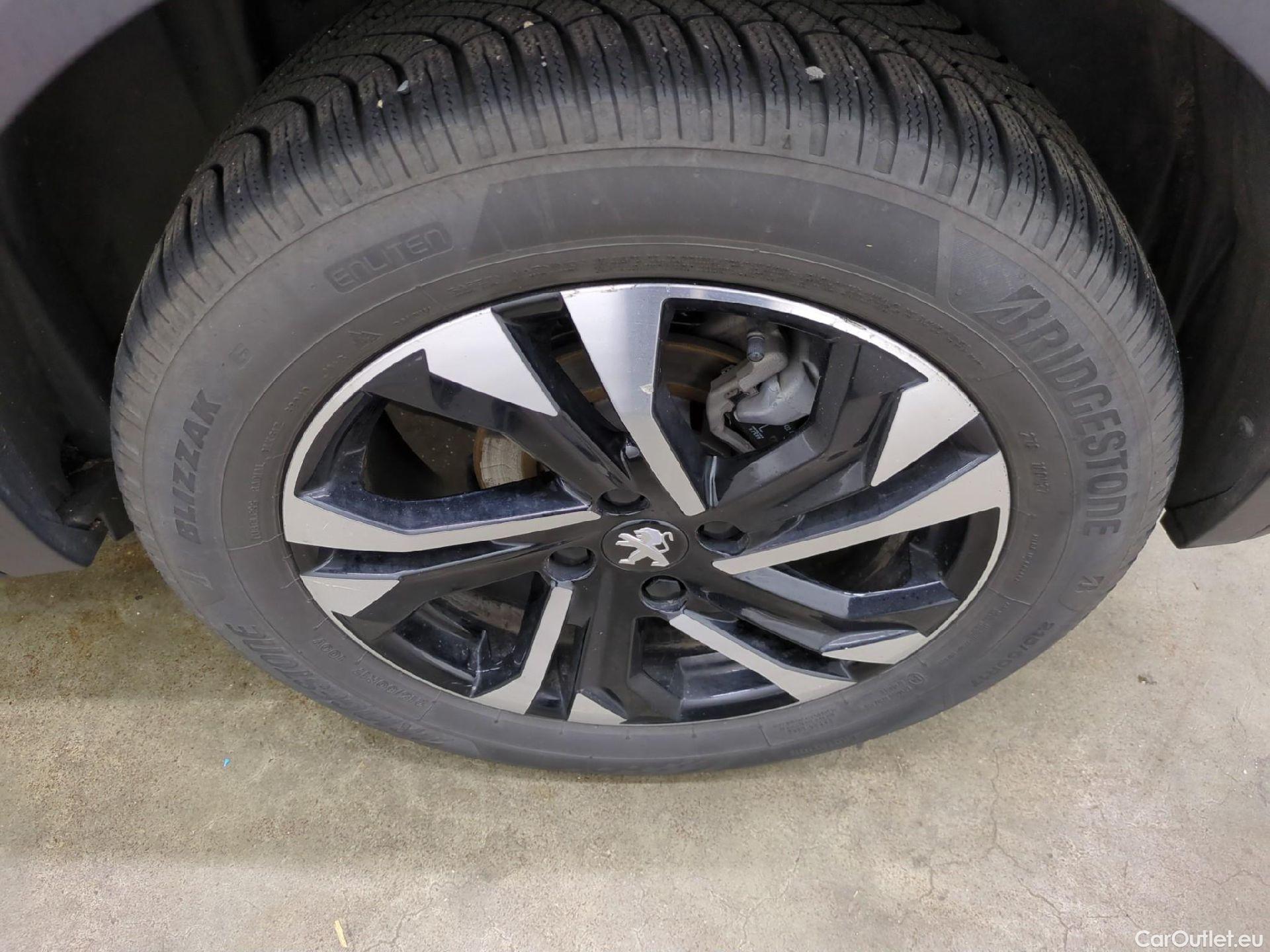  Peugeot  2008  Allure Business 1.5 HDi 130CV BVA8 E6d #23