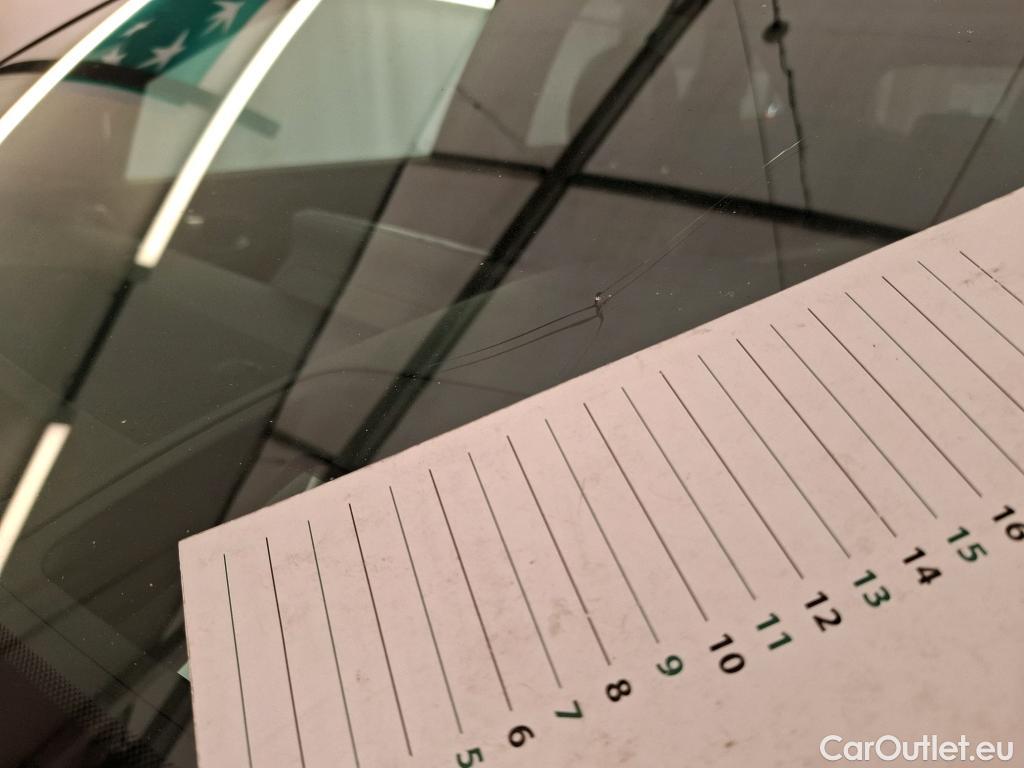  KIA  Sorento KIA  / 2020 / 5P / SUV 1.6 T-GDI PHEV 4WD PREMIUM AUTO 5-SEATS #2