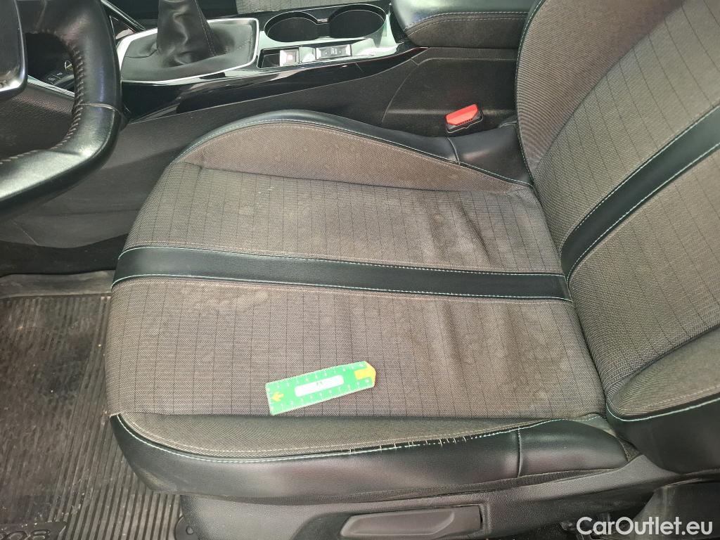  Peugeot  2008  Allure Pack 1.5 HDi 110CV BVM6 E6d #22