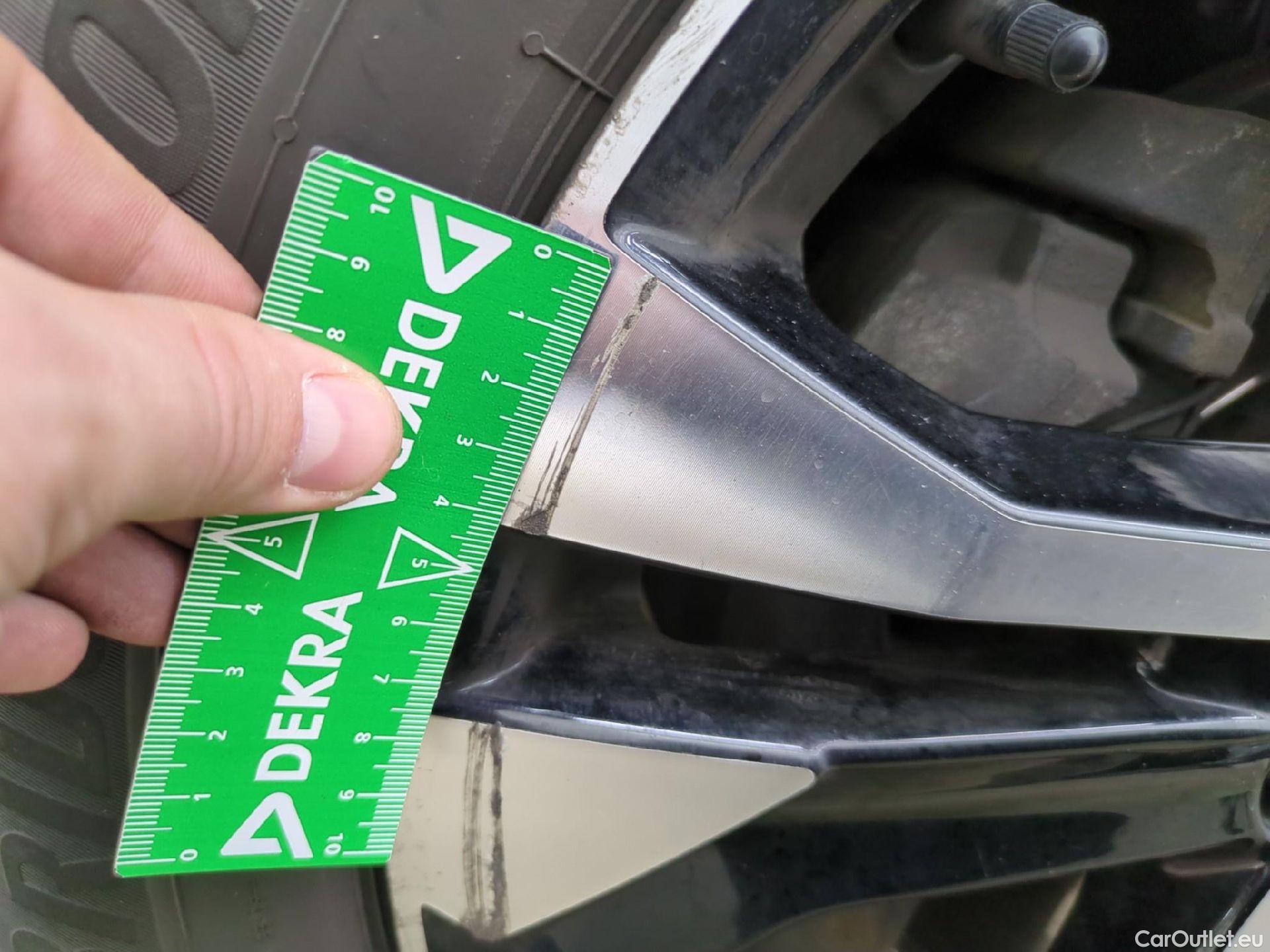  Peugeot  2008  Allure Business 1.5 HDi 130CV BVA8 E6d #21