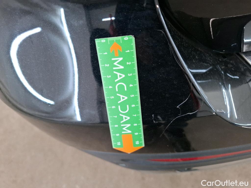  Mercedes  GLB MERCEDES-BENZ  / 2019 / 5P / SUV  200 d Business Line #25