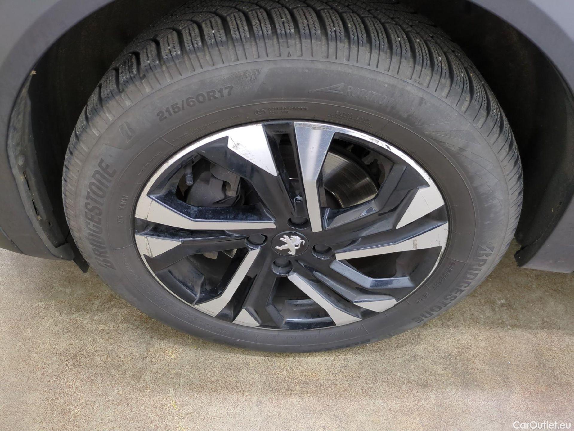  Peugeot  2008  Allure Business 1.5 HDi 130CV BVA8 E6d #16