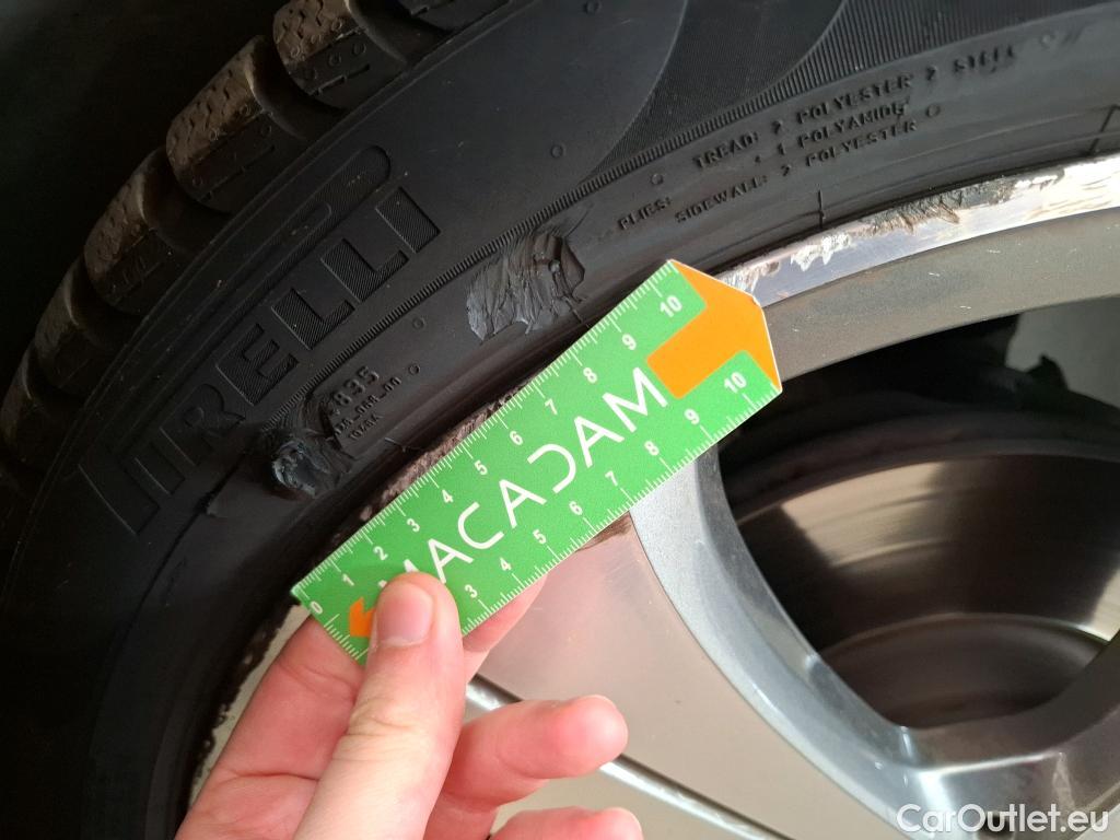  Mercedes  GLB MERCEDES-BENZ  / 2019 / 5P / SUV  200 d Business Line #9