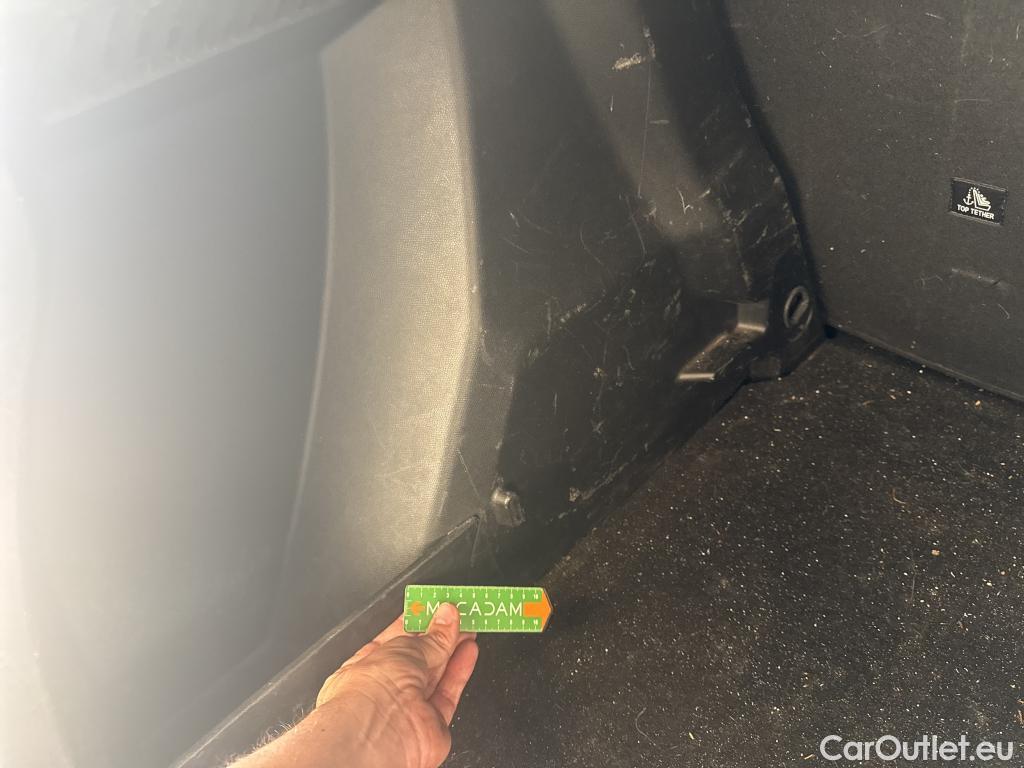  Peugeot  2008  Allure Pack 1.5 HDi 130CV BVA8 E6d #8