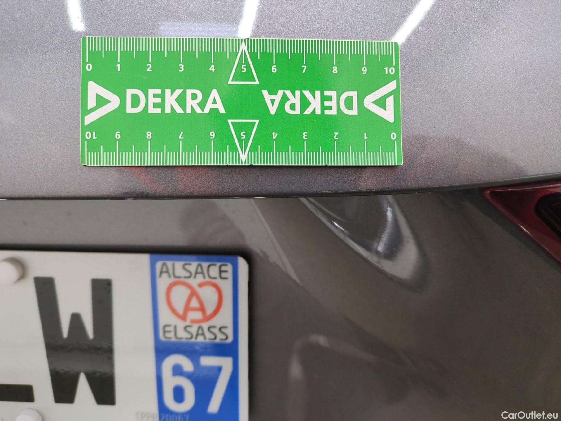  Mercedes  GLA MERCEDES-BENZ  / 2020 / 5P / SUV 2.0  200 D BUSINESS LINE DCT #35