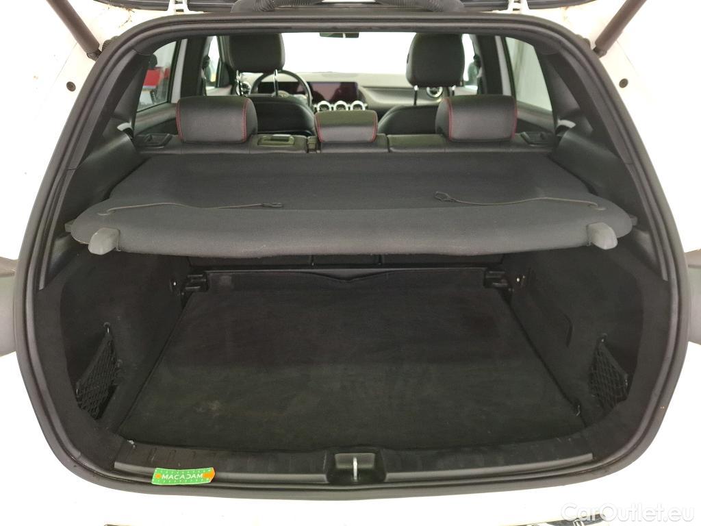  Mercedes  GLA MERCEDES-BENZ  / 2020 / 5P / SUV 2.0  200 D AMG LINE DCT #19