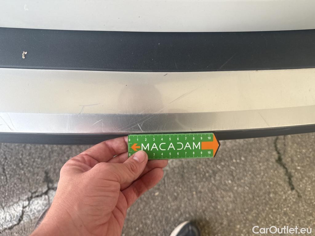  Peugeot  2008  Allure Pack 1.5 HDi 130CV BVA8 E6d #18