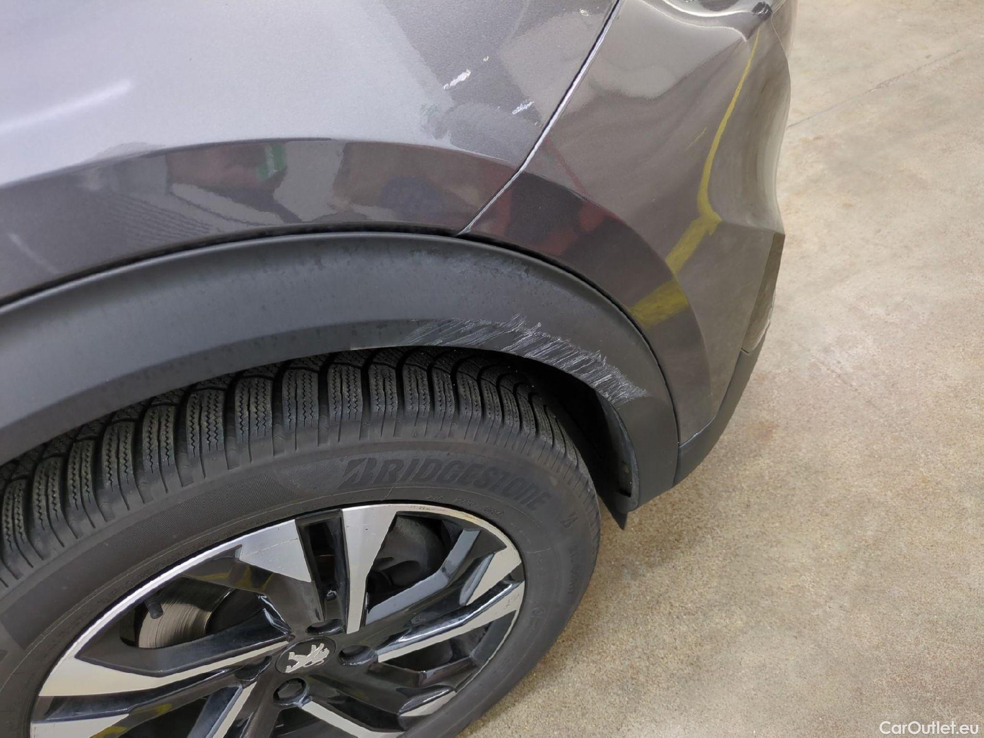  Peugeot  2008  Allure Business 1.5 HDi 130CV BVA8 E6d #42