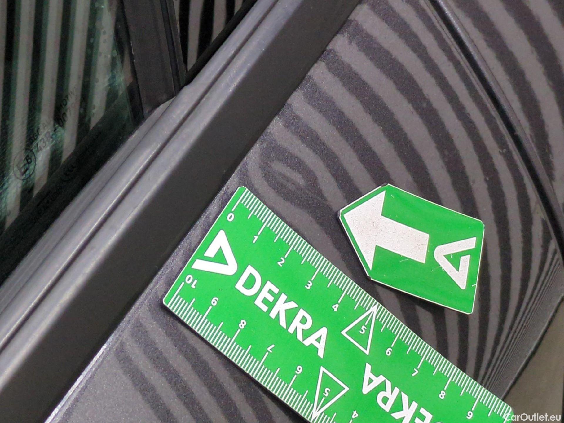  Peugeot  2008  Allure Business 1.5 HDi 130CV BVA8 E6d #55