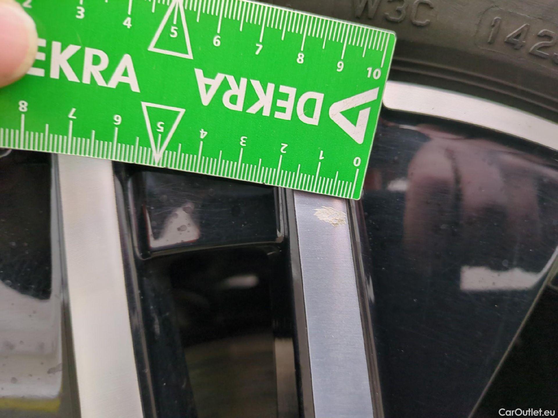  Mercedes  GLA MERCEDES-BENZ  / 2020 / 5P / SUV 2.0  200 D BUSINESS LINE DCT #12