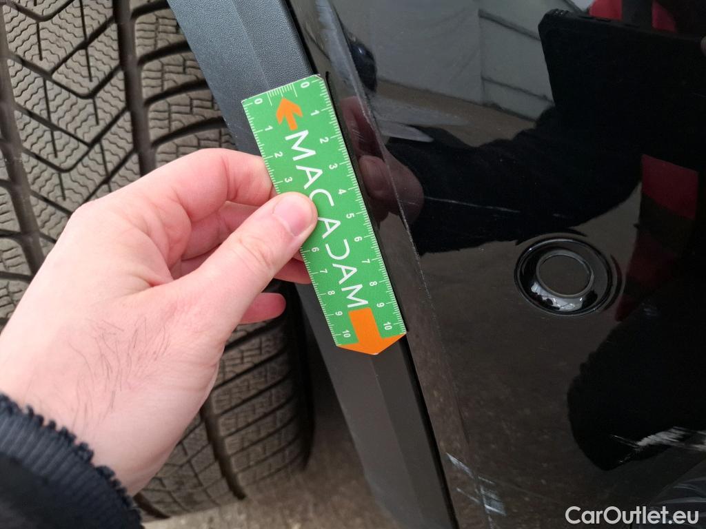  Mercedes  GLB MERCEDES-BENZ  / 2019 / 5P / SUV  200 d Business Line #21