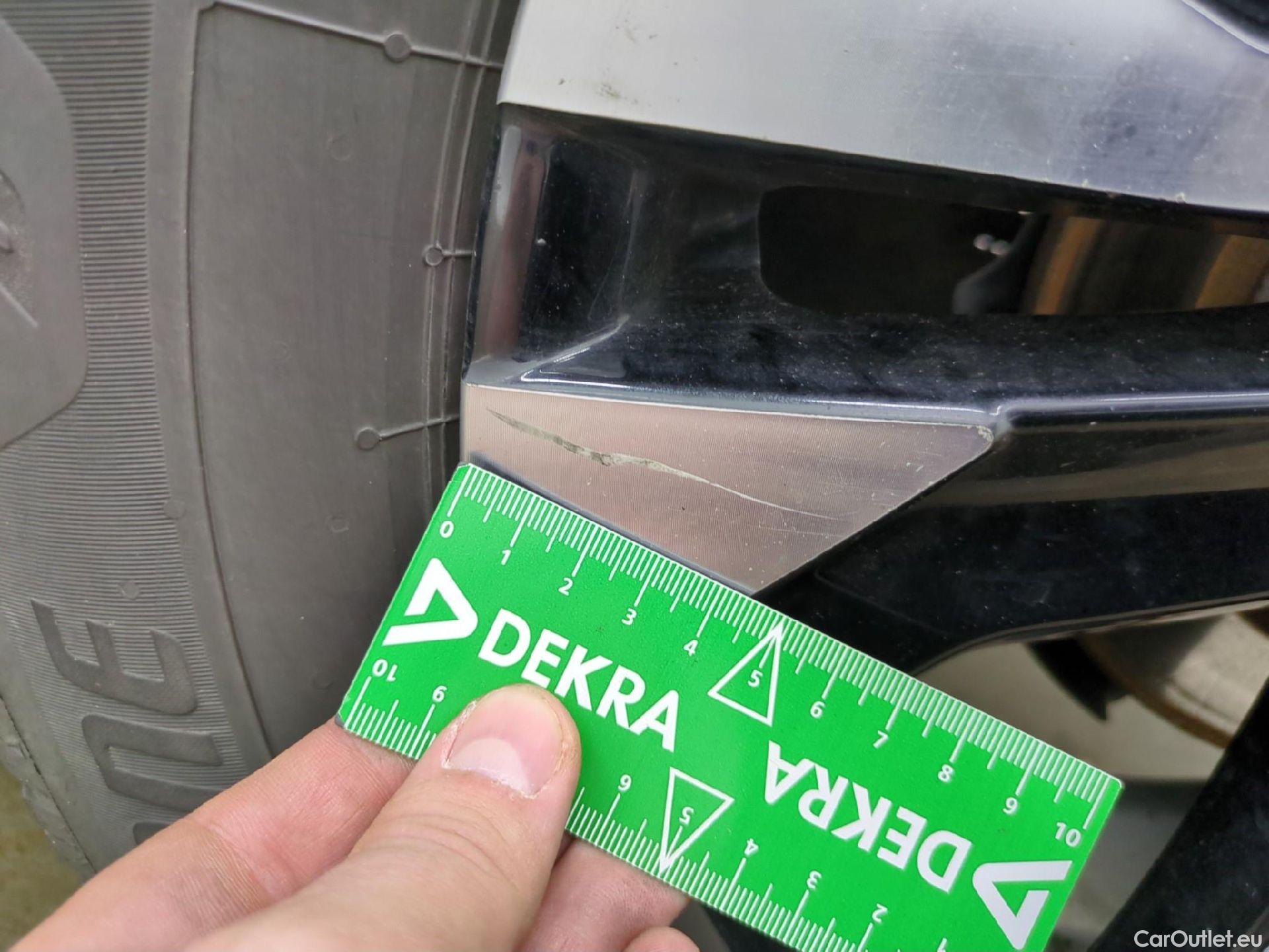  Peugeot  2008  Allure Business 1.5 HDi 130CV BVA8 E6d #25