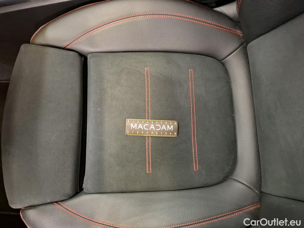  Mercedes  GLA MERCEDES-BENZ  / 2020 / 5P / SUV 2.0  200 D AMG LINE DCT #32