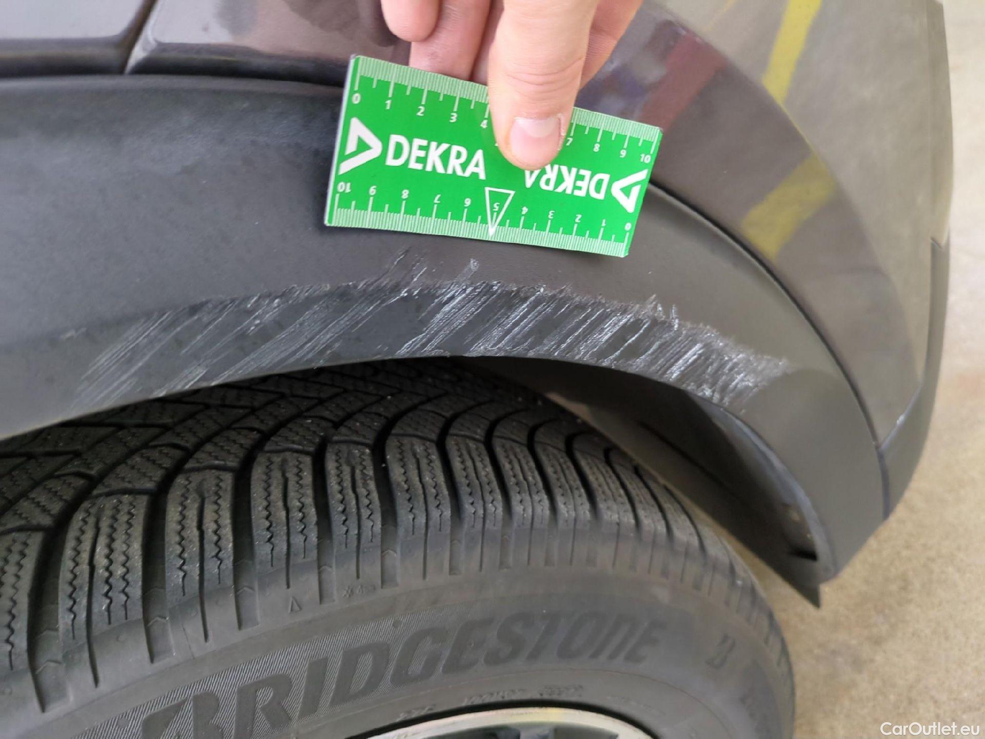  Peugeot  2008  Allure Business 1.5 HDi 130CV BVA8 E6d #40