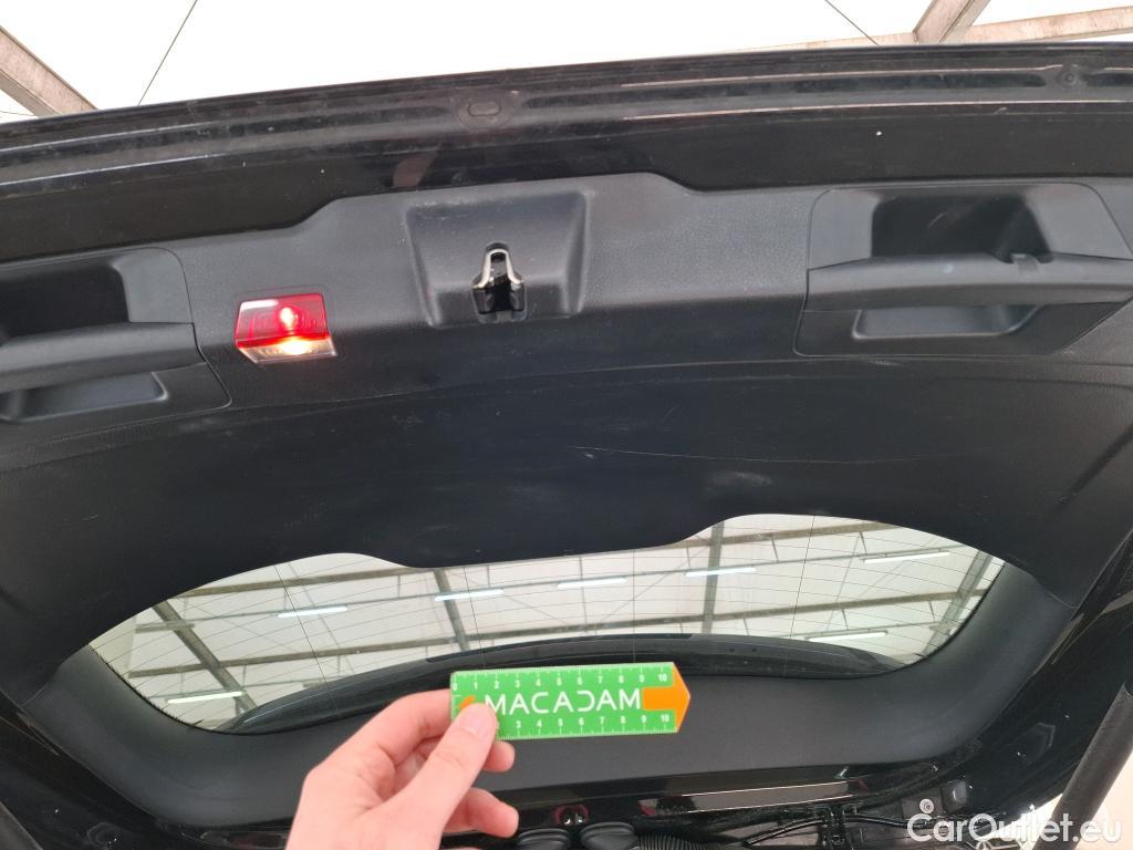  Mercedes  GLB MERCEDES-BENZ  / 2019 / 5P / SUV  200 d Business Line #48